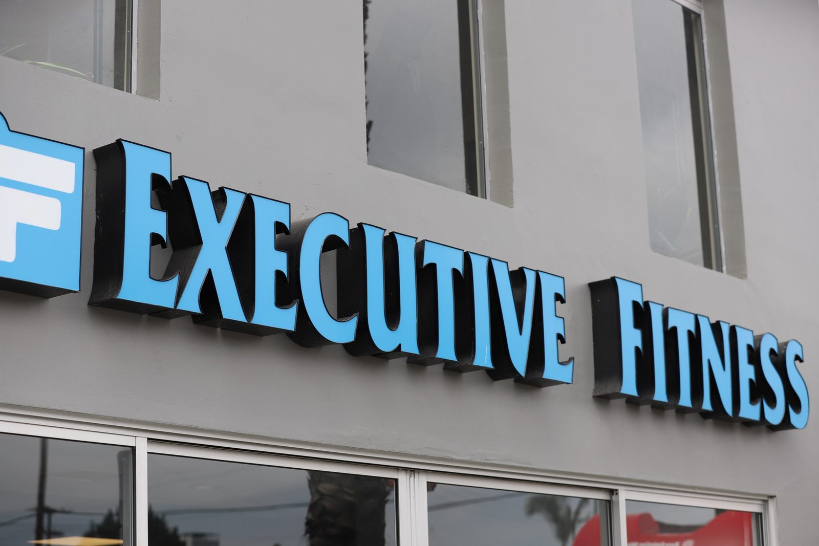 Executive Fitness storefront on 2nd Street, Naples, Long Beach